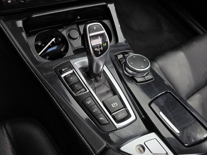 2016 BMW 5 Series 530d xDrive M Aero Dynamic photo 9