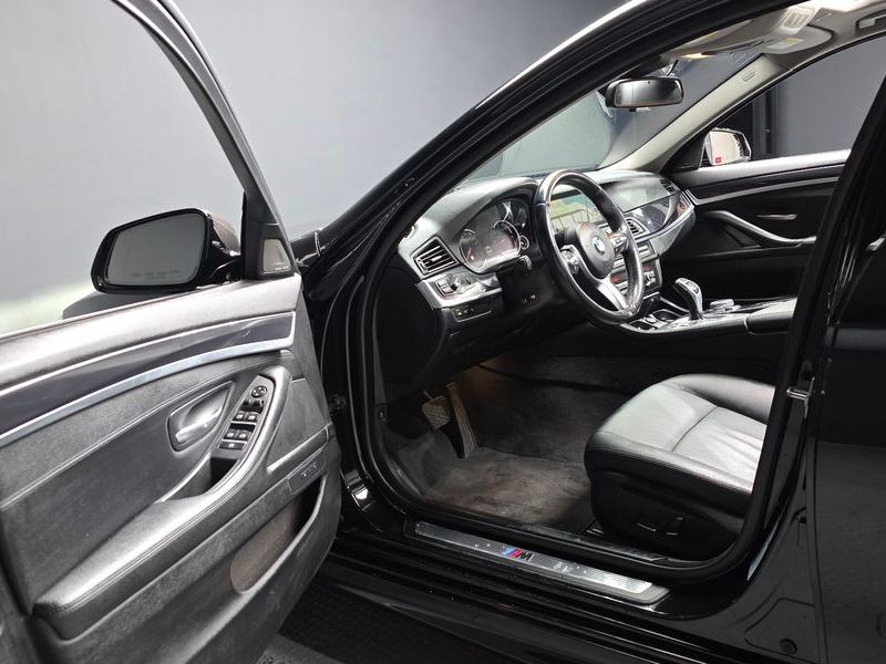 2016 BMW 5 Series 530d xDrive M Aero Dynamic photo 10