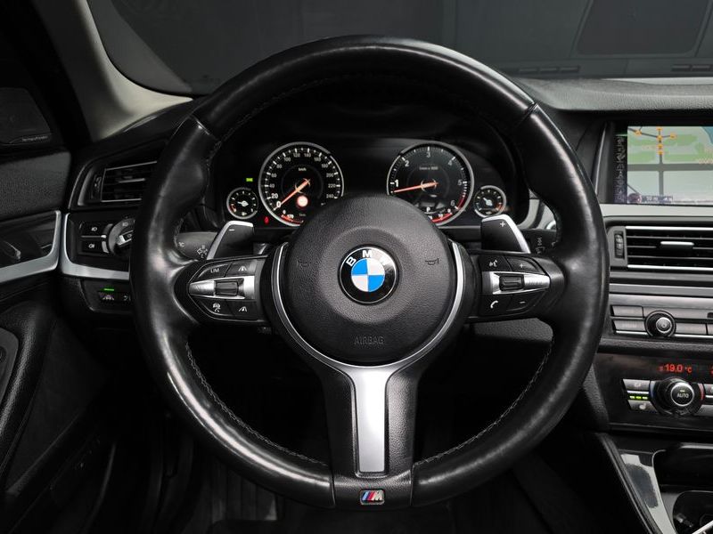 2016 BMW 5 Series 530d xDrive M Aero Dynamic photo 13