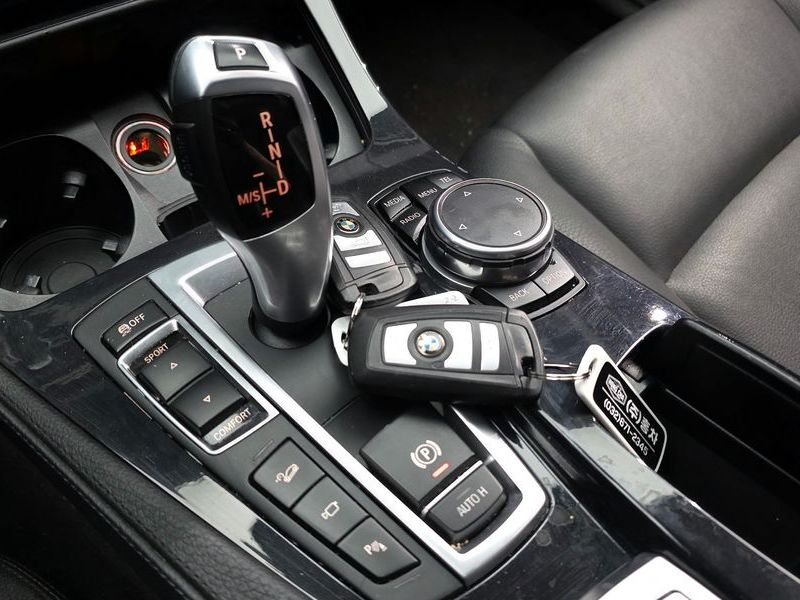 2016 BMW 5 Series 520d xDrive M Aero Dynamic photo 9