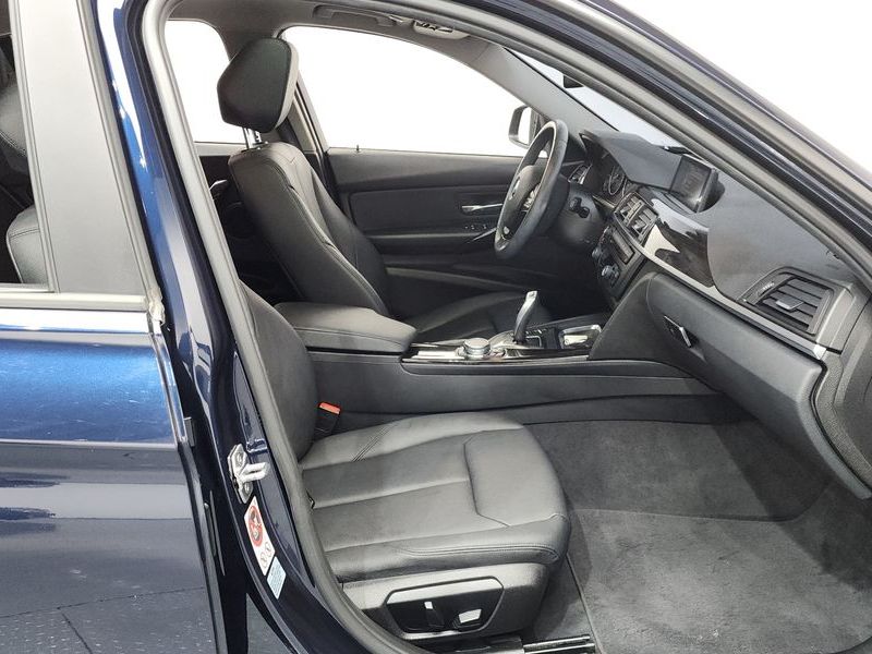 2015 BMW 3 Series 320d xDrive photo 11