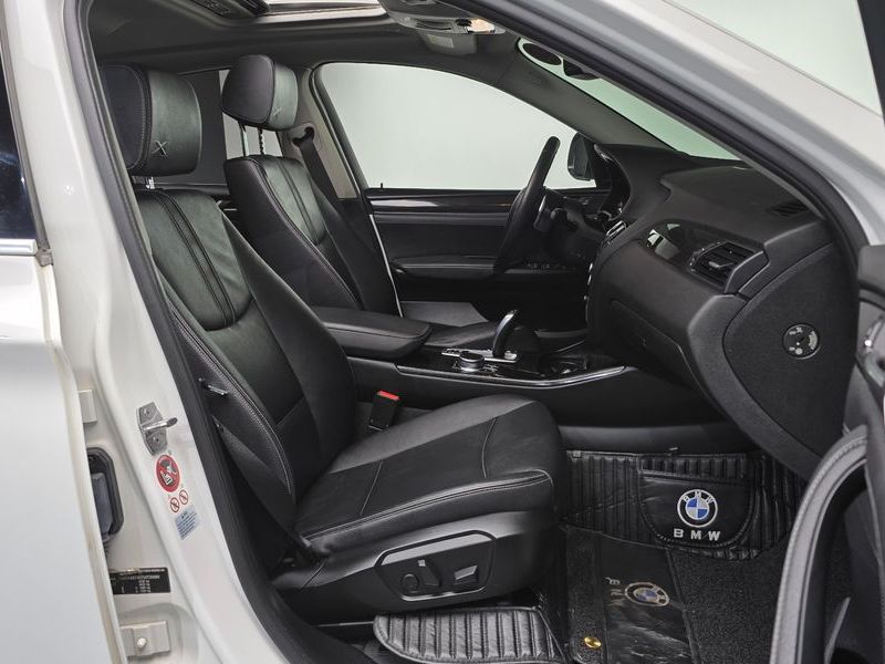 2016 BMW X4 xDrive20d photo 11