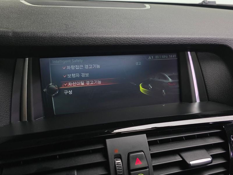 2016 BMW X4 xDrive20d photo 16