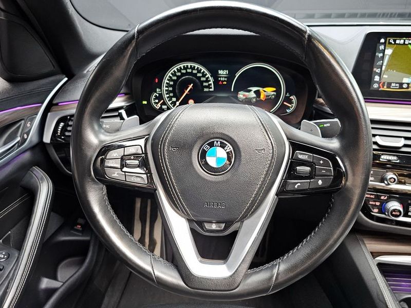 2017 BMW 5 Series 520d xDrive M Sport Package Plus photo 13