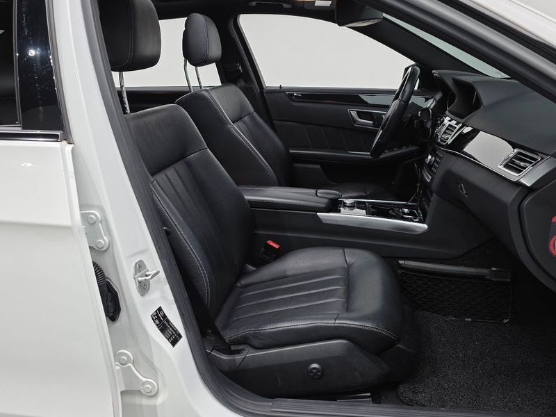 2015 Mercedes-Benz E-Class E220 Bluetec Avantgarde Sport photo 11