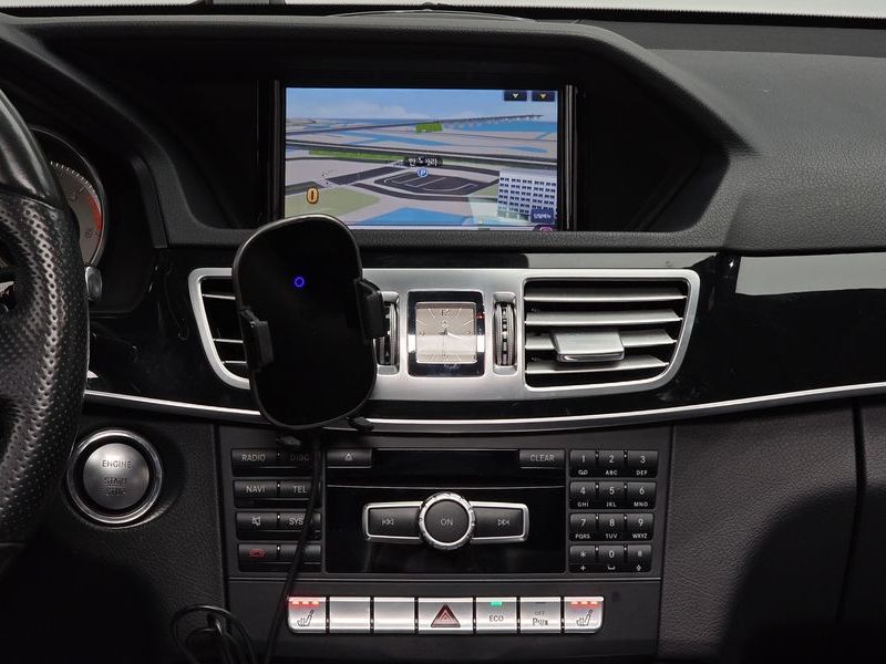 2015 Mercedes-Benz E-Class E220 Bluetec Avantgarde Sport photo 14