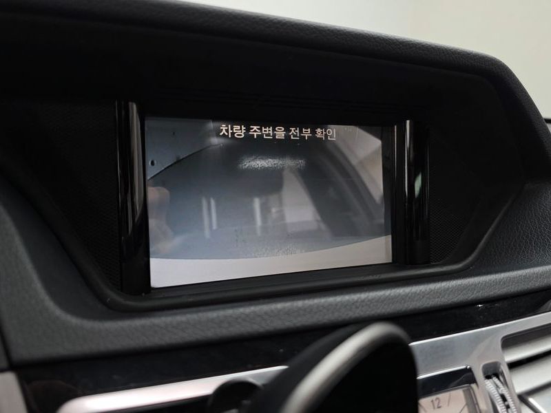 2015 Mercedes-Benz E-Class E220 Bluetec Avantgarde Sport photo 15