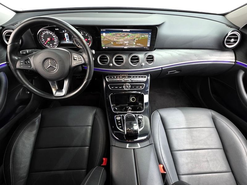 2017 Mercedes-Benz E-Class E220d Avantgarde photo 7