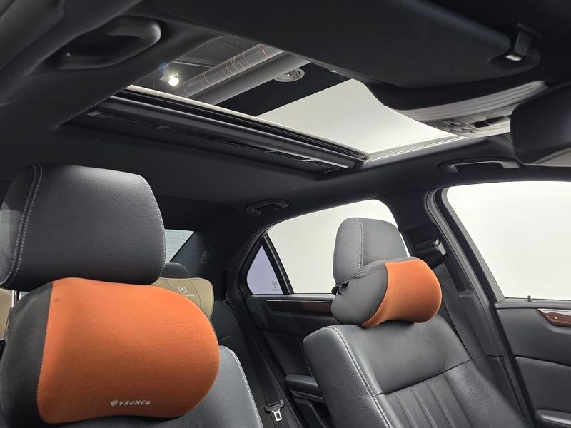 2016 Mercedes-Benz E-Class E300 Elegance photo 17