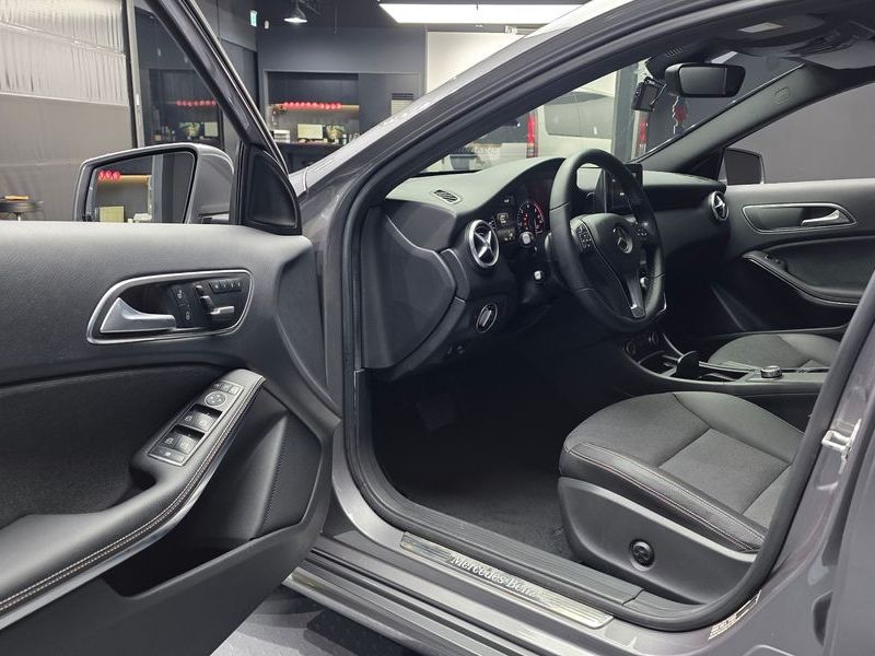 2015 Mercedes-Benz A-Class A180 CDI Style photo 10