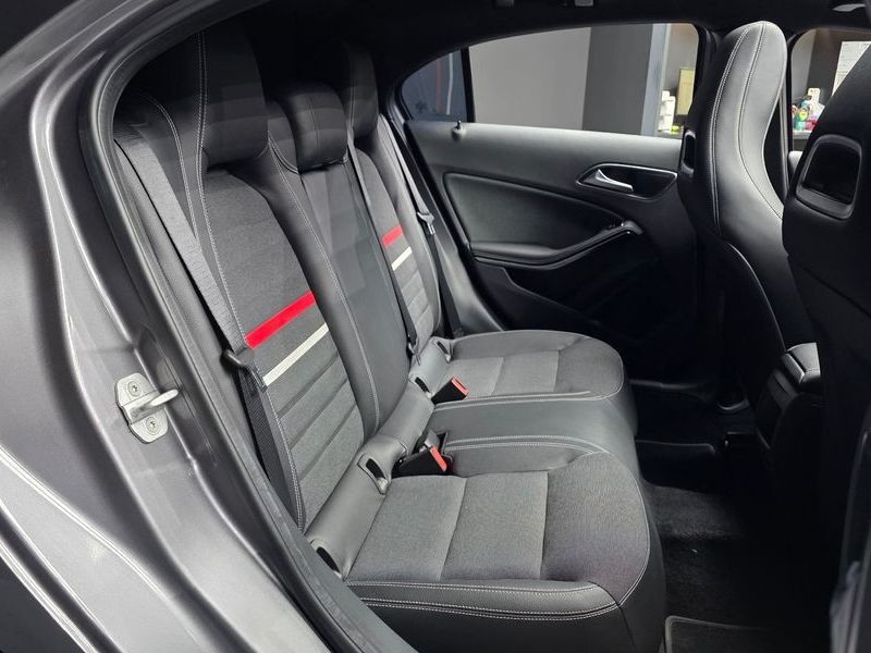2015 Mercedes-Benz A-Class A180 CDI Style photo 12