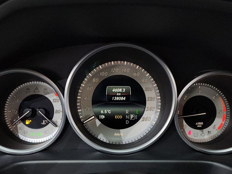 2016 Mercedes-Benz E-Class E250 BlueTec 4MATIC AV photo 8