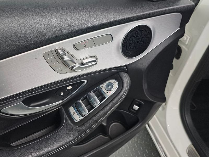 2015 Mercedes-Benz C-Class C220 BlueTEC Avantgarde photo 17