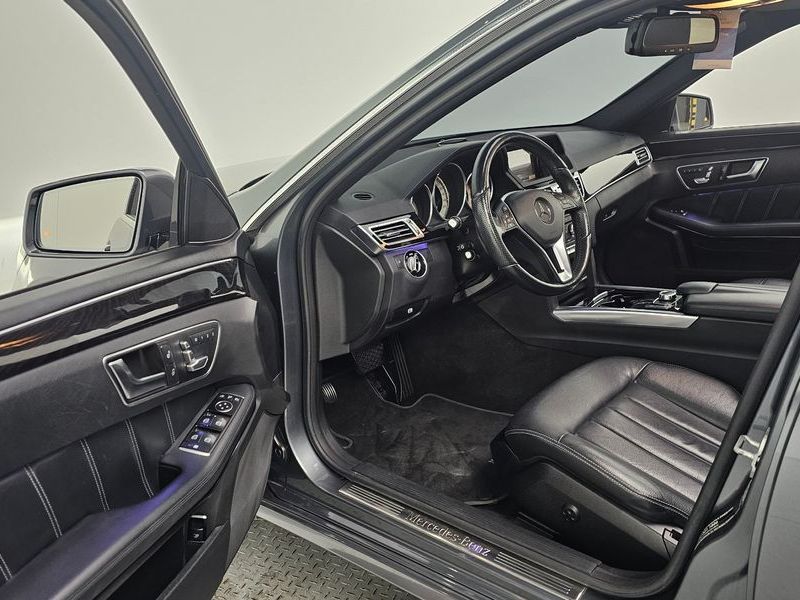 2016 Mercedes-Benz E-Class E220 Bluetec Avantgarde photo 10