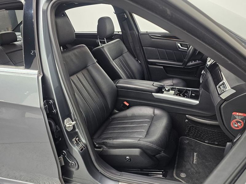 2016 Mercedes-Benz E-Class E220 Bluetec Avantgarde photo 11