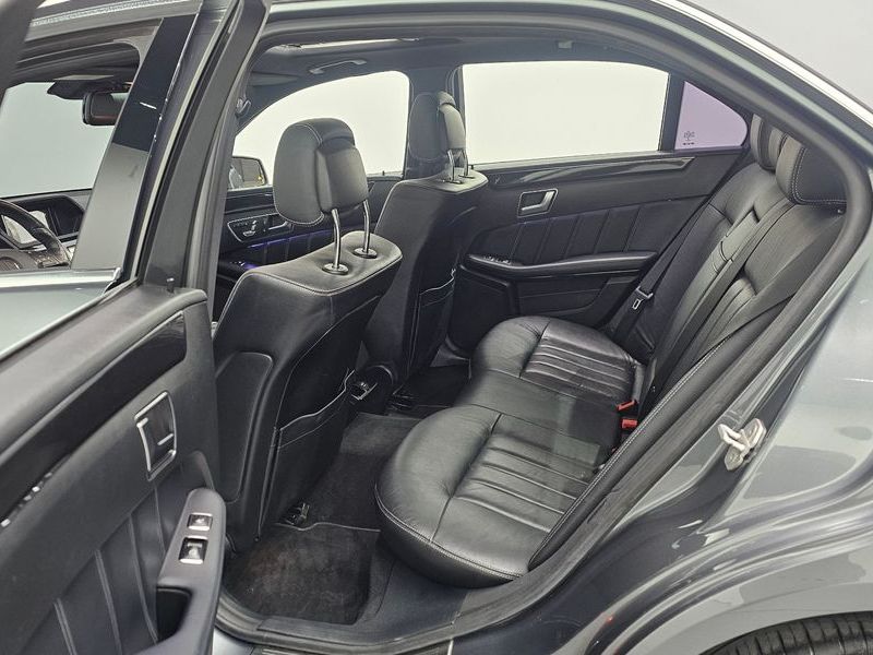 2016 Mercedes-Benz E-Class E220 Bluetec Avantgarde photo 12