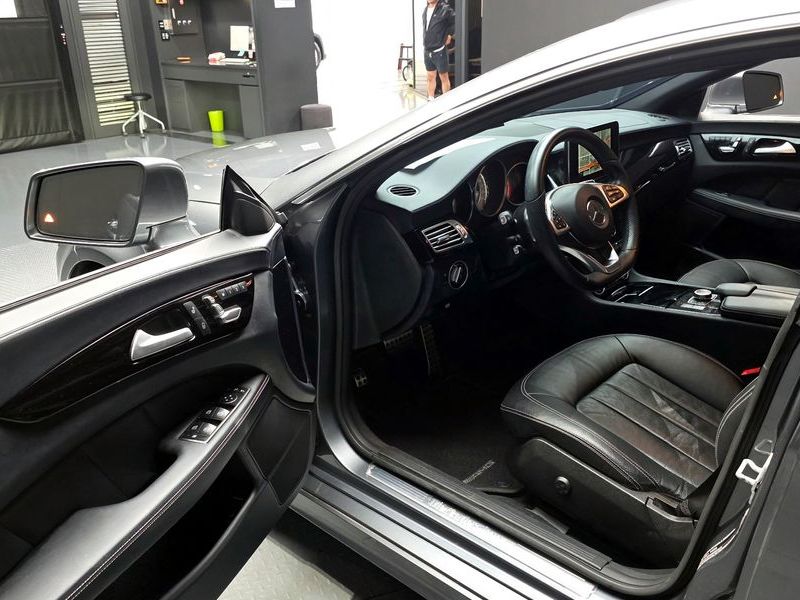 2017 Mercedes-Benz S-Class CLS250 d 4MATIC AMG Line photo 10