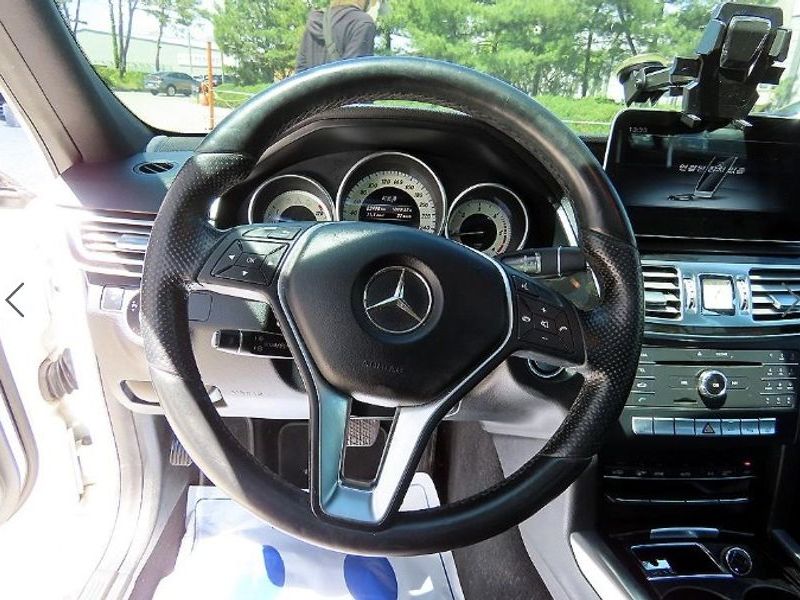 2016 Mercedes-Benz E-Class E220 CDI Avantgarde photo 8
