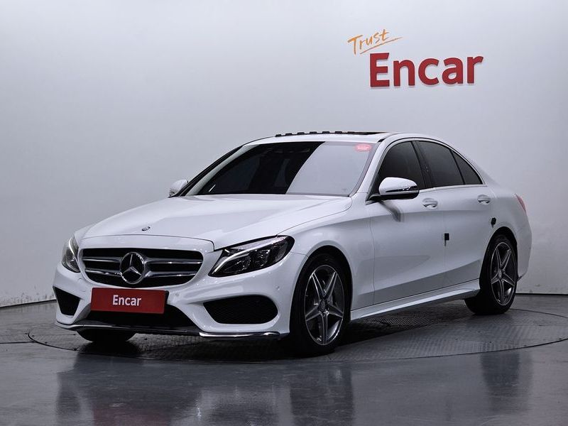 2017 Mercedes-Benz C-Class C200 AMG Line photo 1