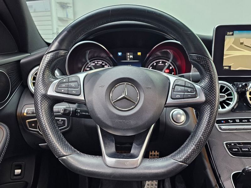 2017 Mercedes-Benz C-Class C200 AMG Line photo 13