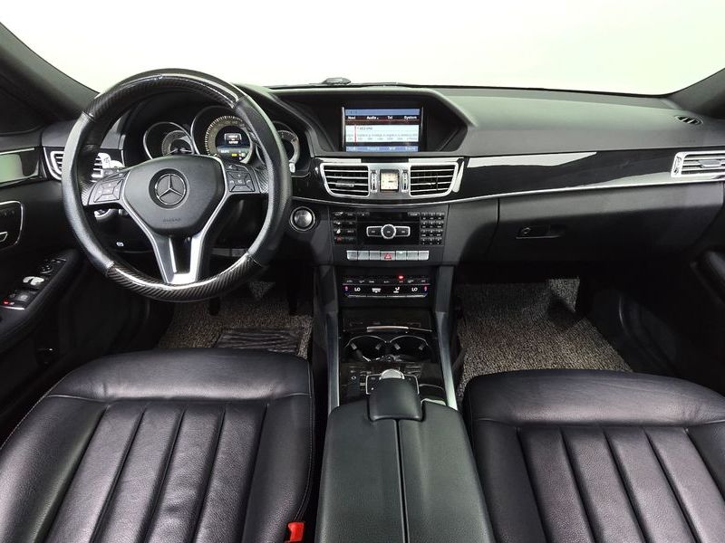 2015 Mercedes-Benz E-Class E220 Bluetec Avantgarde Sport photo 7
