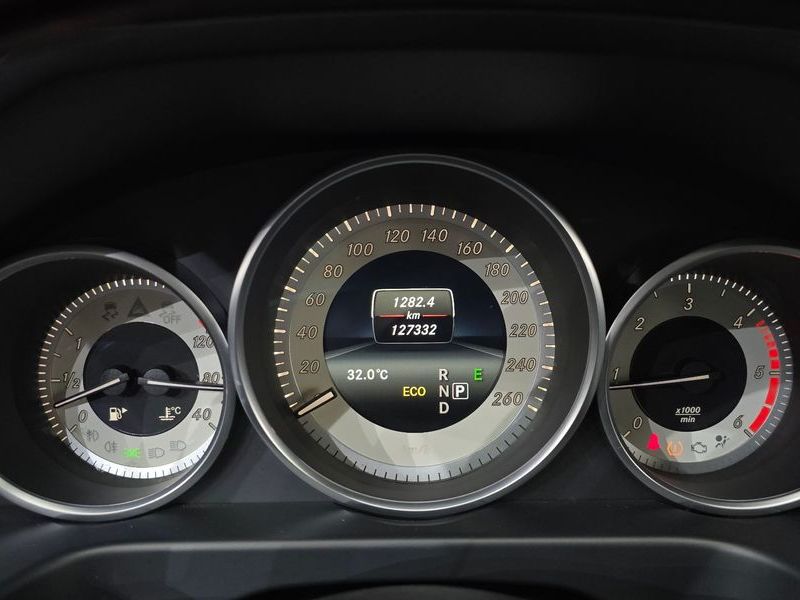 2015 Mercedes-Benz E-Class E220 Bluetec Avantgarde Sport photo 8
