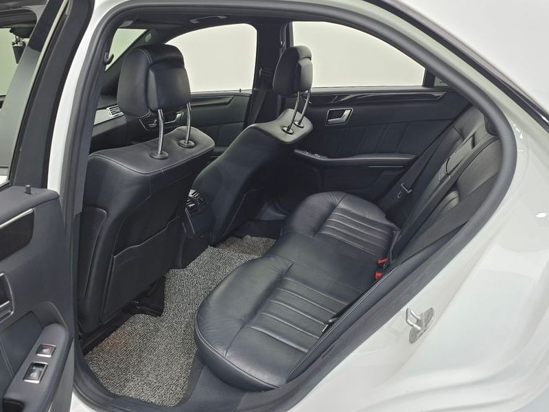 2015 Mercedes-Benz E-Class E220 Bluetec Avantgarde Sport photo 11