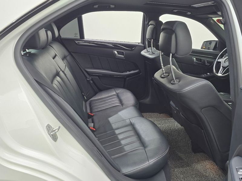 2015 Mercedes-Benz E-Class E220 Bluetec Avantgarde Sport photo 12