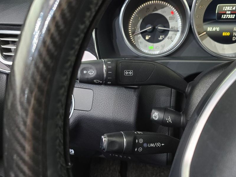 2015 Mercedes-Benz E-Class E220 Bluetec Avantgarde Sport photo 17