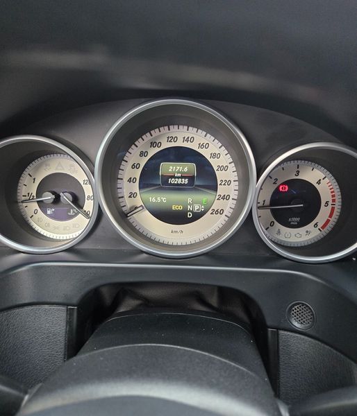 2016 Mercedes-Benz E-Class E220 CDI Avantgarde photo 8
