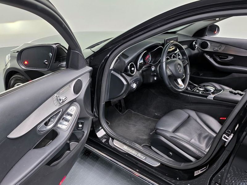 2017 Mercedes-Benz C-Class C220 d Avantgarde photo 11