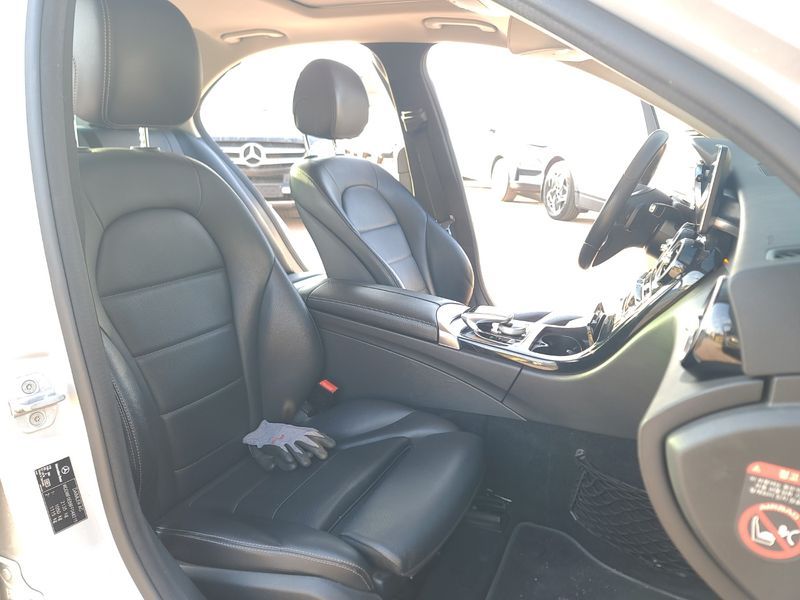 2015 Mercedes-Benz C-Class C220 BlueTEC Avantgarde photo 10