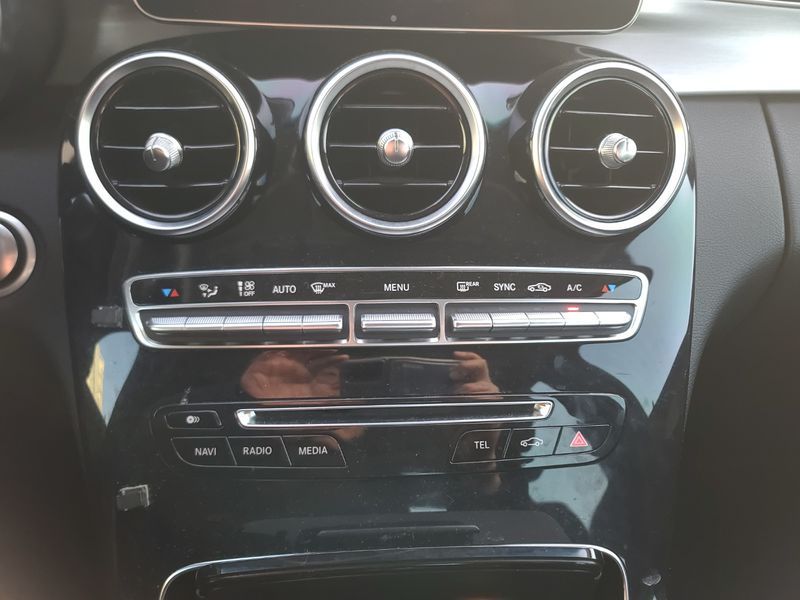 2015 Mercedes-Benz C-Class C220 BlueTEC Avantgarde photo 15