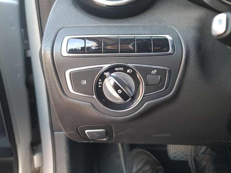 2015 Mercedes-Benz C-Class C220 BlueTEC Avantgarde photo 16