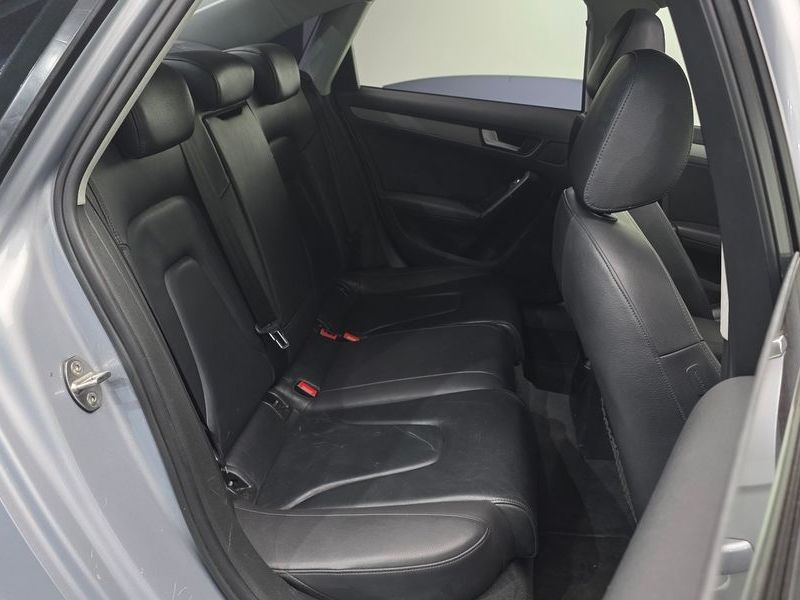 2015 Audi A4 35 TDI Quattro Dynamic B8 photo 12