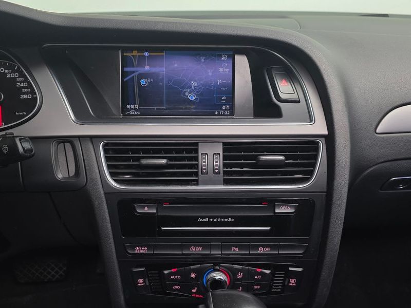 2015 Audi A4 35 TDI Quattro Dynamic B8 photo 14