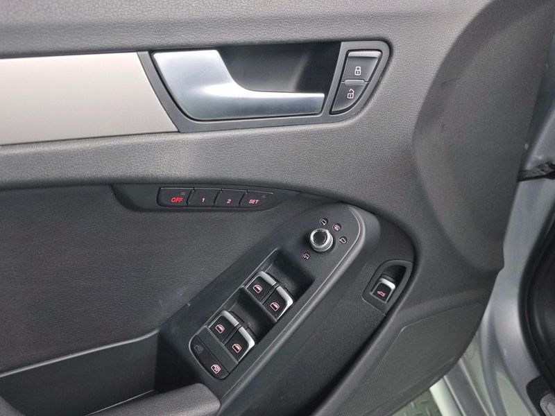 2015 Audi A4 35 TDI Quattro Dynamic B8 photo 17