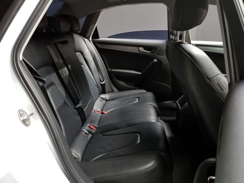2015 Audi A4 30 TDI Dynamic B8 photo 12