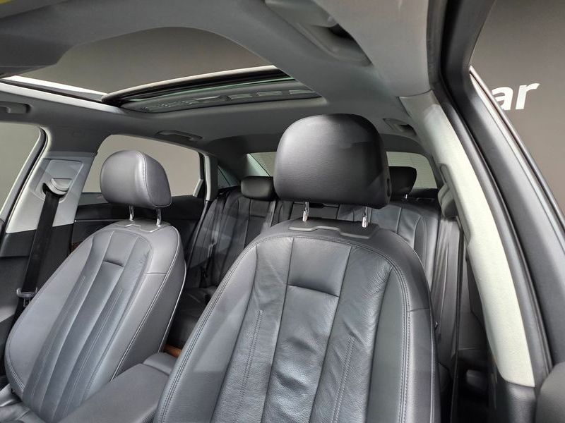 2016 Audi A4 45 TFSI Quattro Premium photo 11
