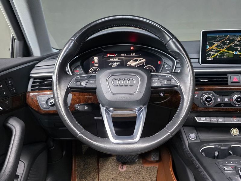 2016 Audi A4 45 TFSI Quattro Premium photo 15