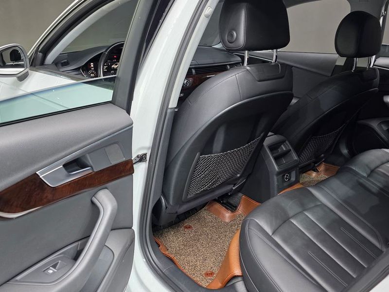 2016 Audi A4 45 TFSI Quattro Premium photo 19