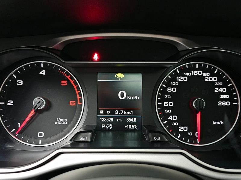 2015 Audi A4 30 TDI B8 photo 8