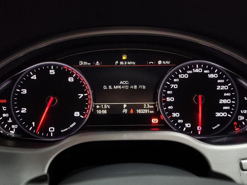 2015 Audi A8 60 TFSI Quattro LWB D4 photo 8