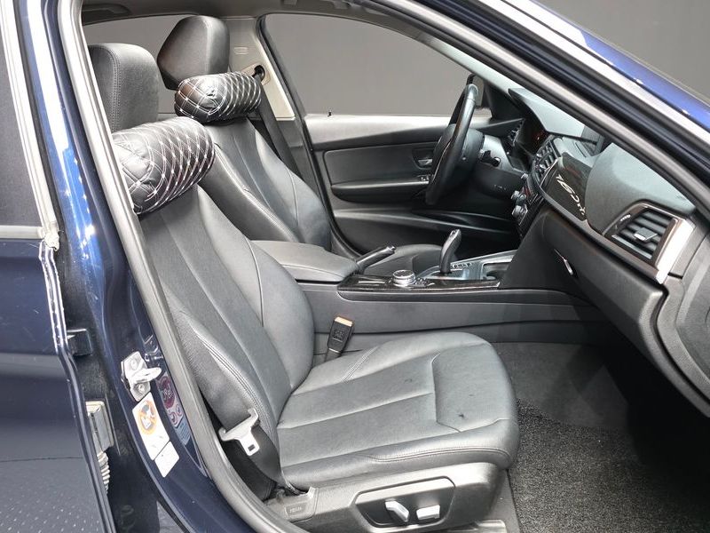 2016 BMW 3 Series 320d photo 11