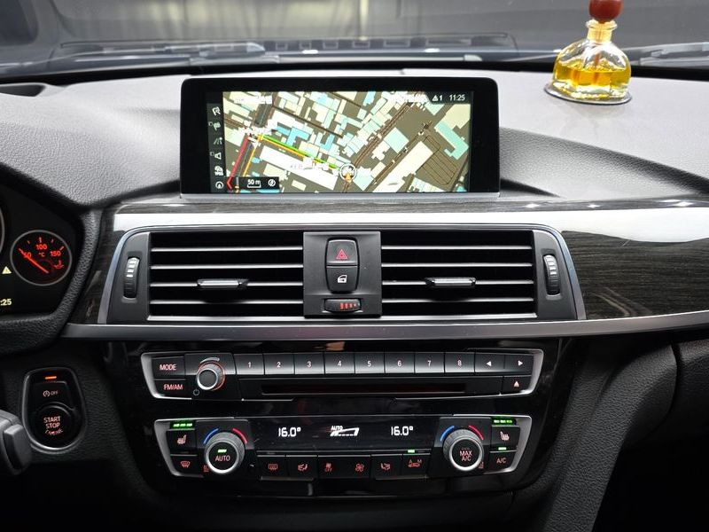 2016 BMW 3 Series 320d photo 14