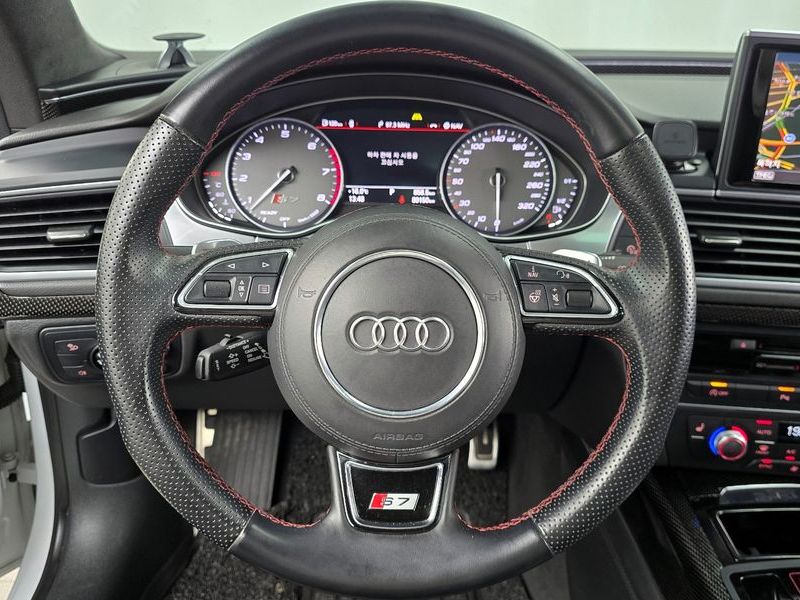 2016 Audi S7 4.0 TFSI quattro 4G photo 13