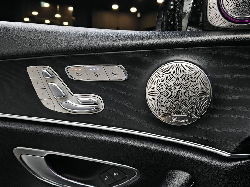 2017 Mercedes-Benz E-Class E300 Avantgarde photo 18