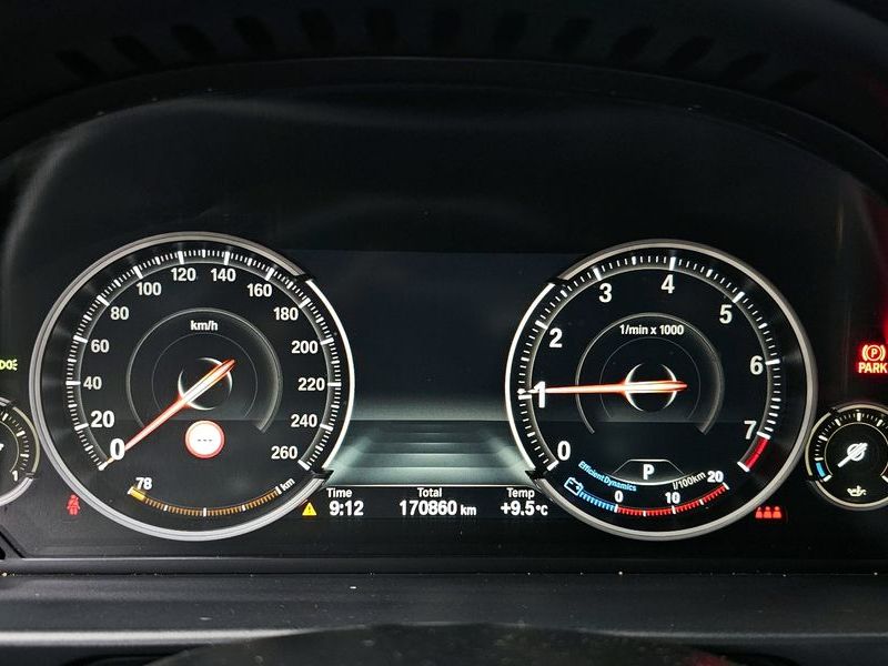 2016 BMW 5 Series 528i Luxury Plus photo 8