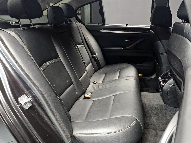 2016 BMW 5 Series 528i Luxury Plus photo 12