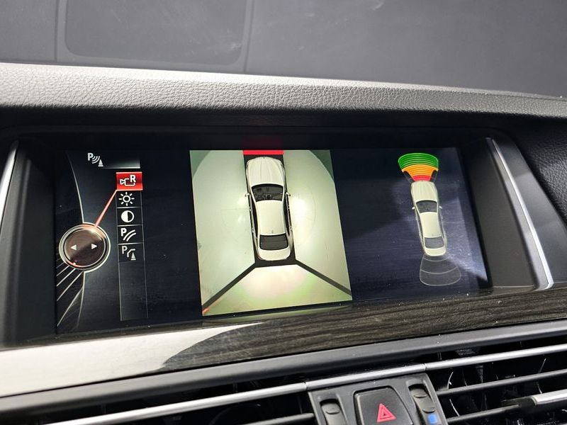 2016 BMW 5 Series 528i Luxury Plus photo 15